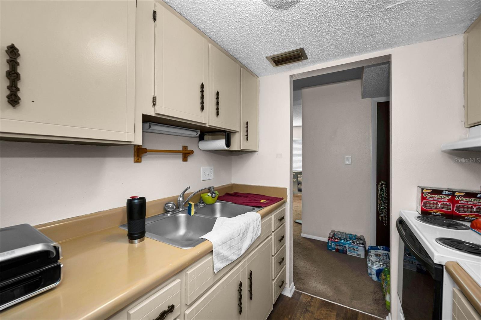 Image 20 of 50 For 1127 King Arthur Court 309