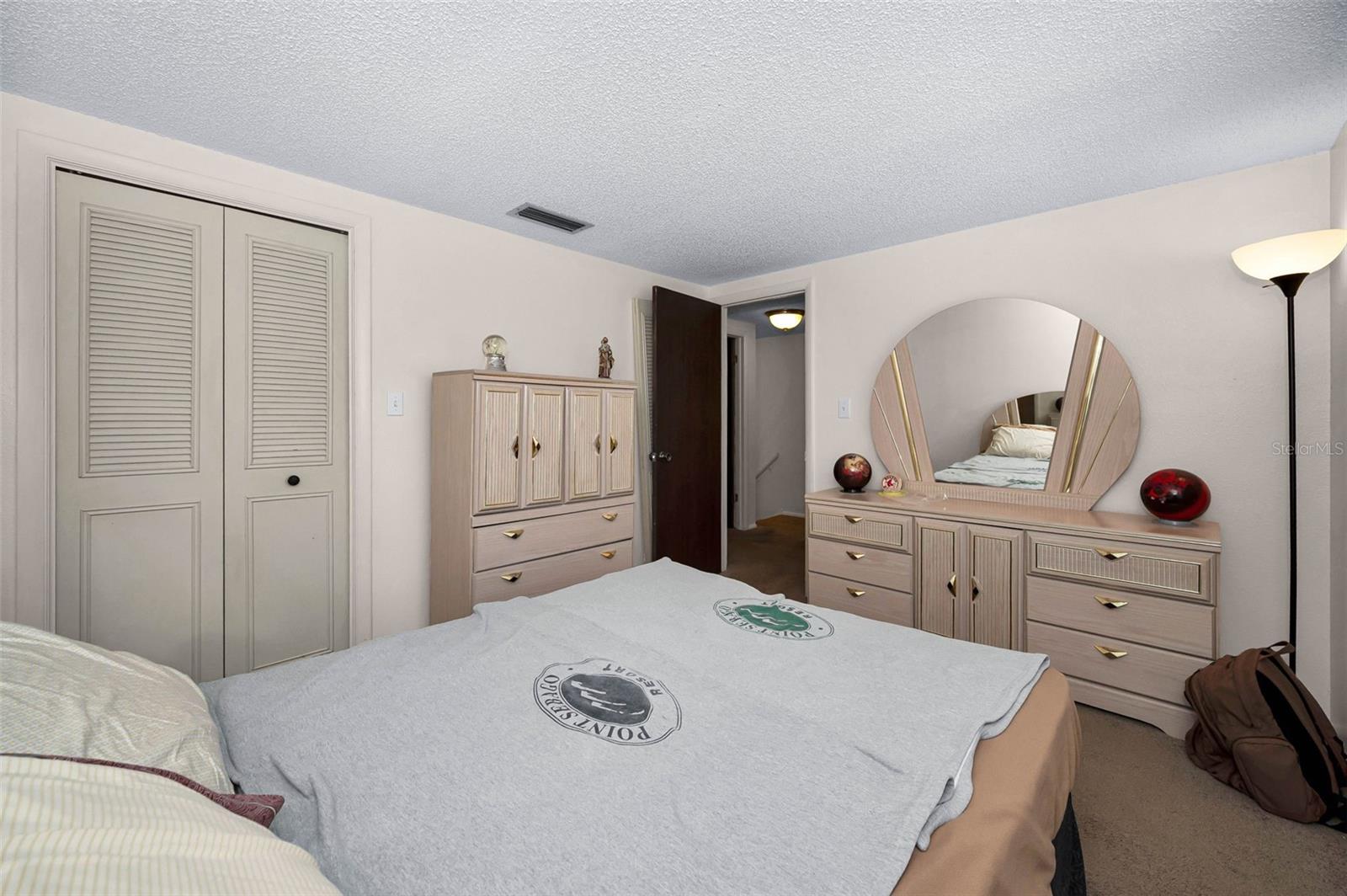 Image 27 of 50 For 1127 King Arthur Court 309