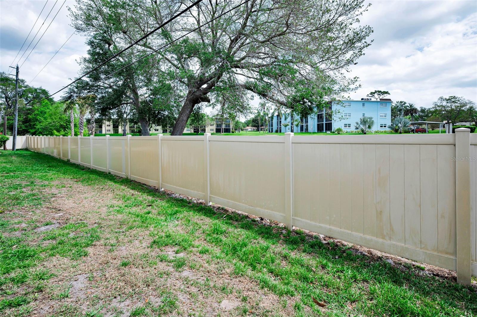 Image 31 of 50 For 1127 King Arthur Court 309