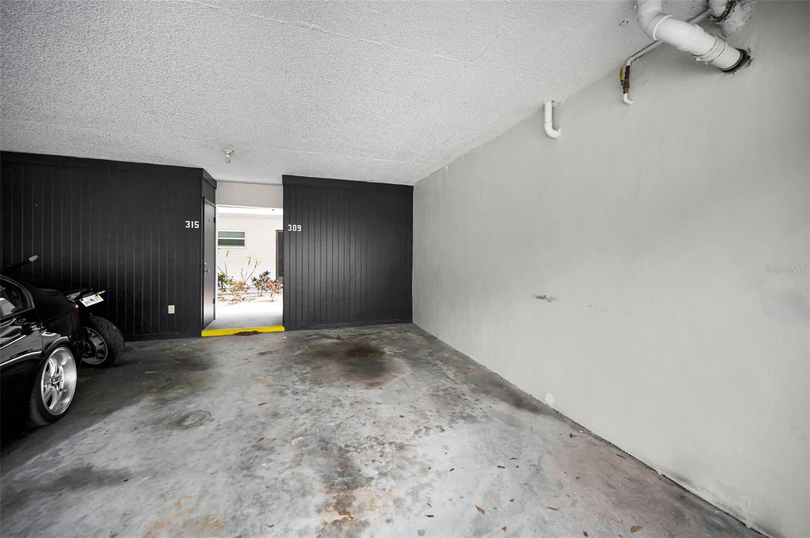 Image 4 of 50 For 1127 King Arthur Court 309