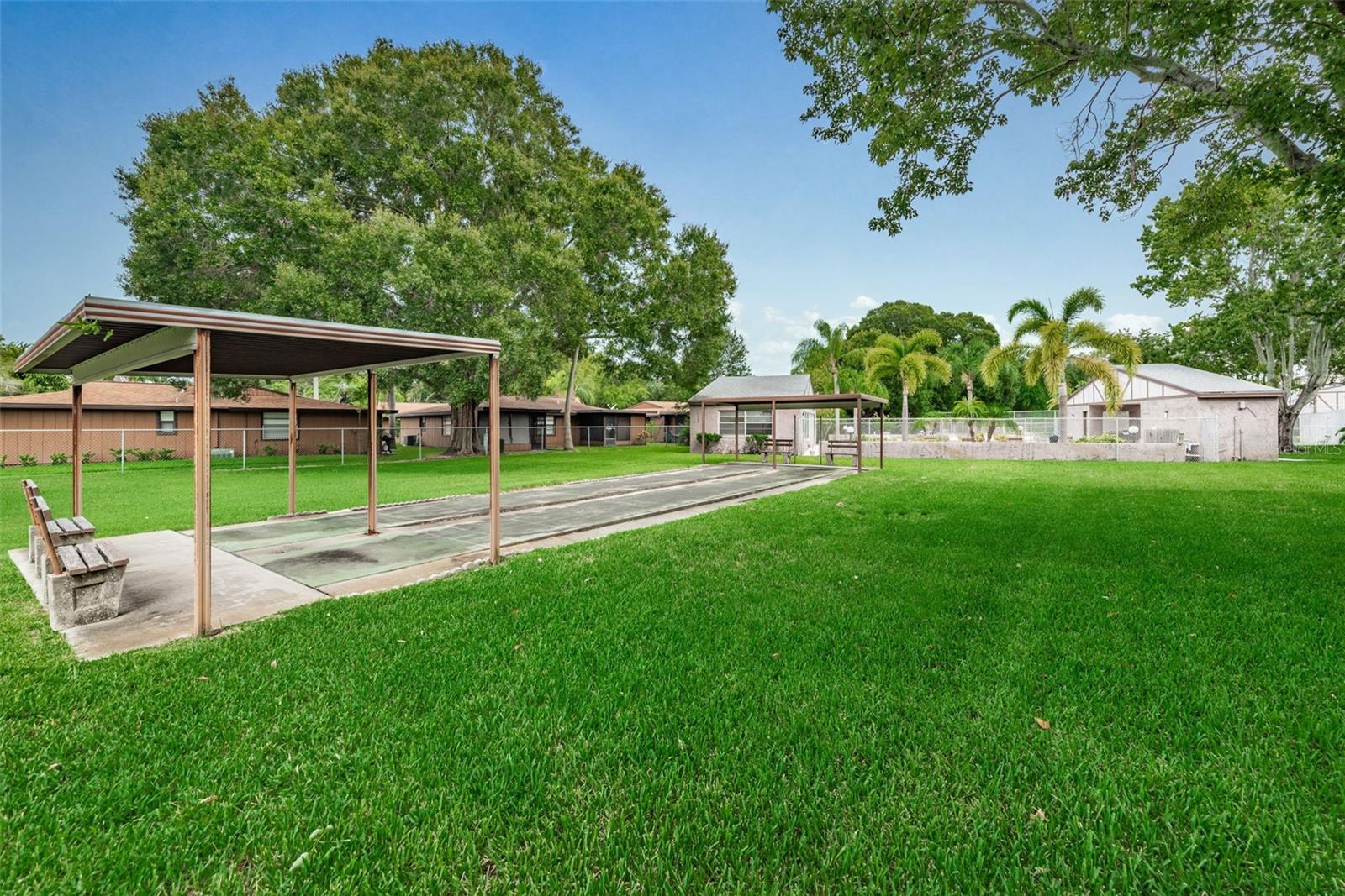 Image 43 of 50 For 1127 King Arthur Court 309