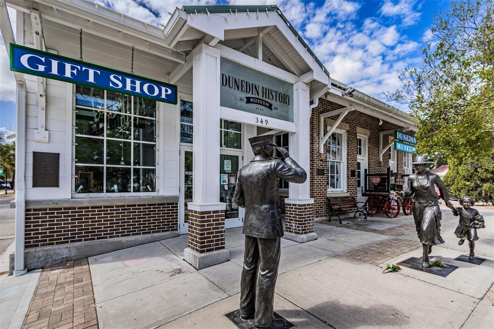 Image 47 of 50 For 1127 King Arthur Court 309