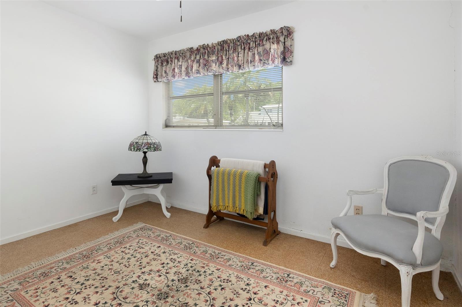 Image 13 of 35 For 15348 Bedford Circle W