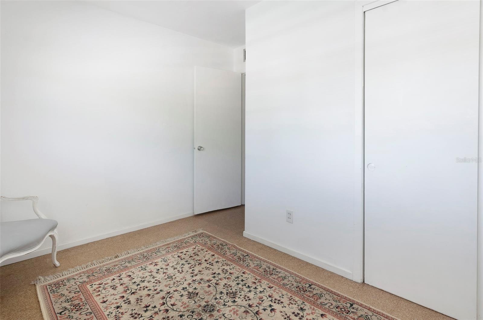 Image 14 of 35 For 15348 Bedford Circle W