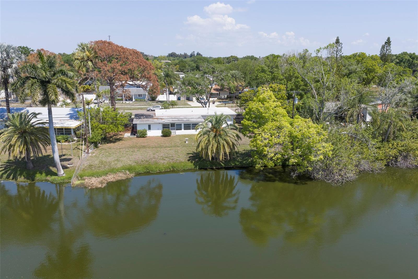 Image 29 of 35 For 15348 Bedford Circle W