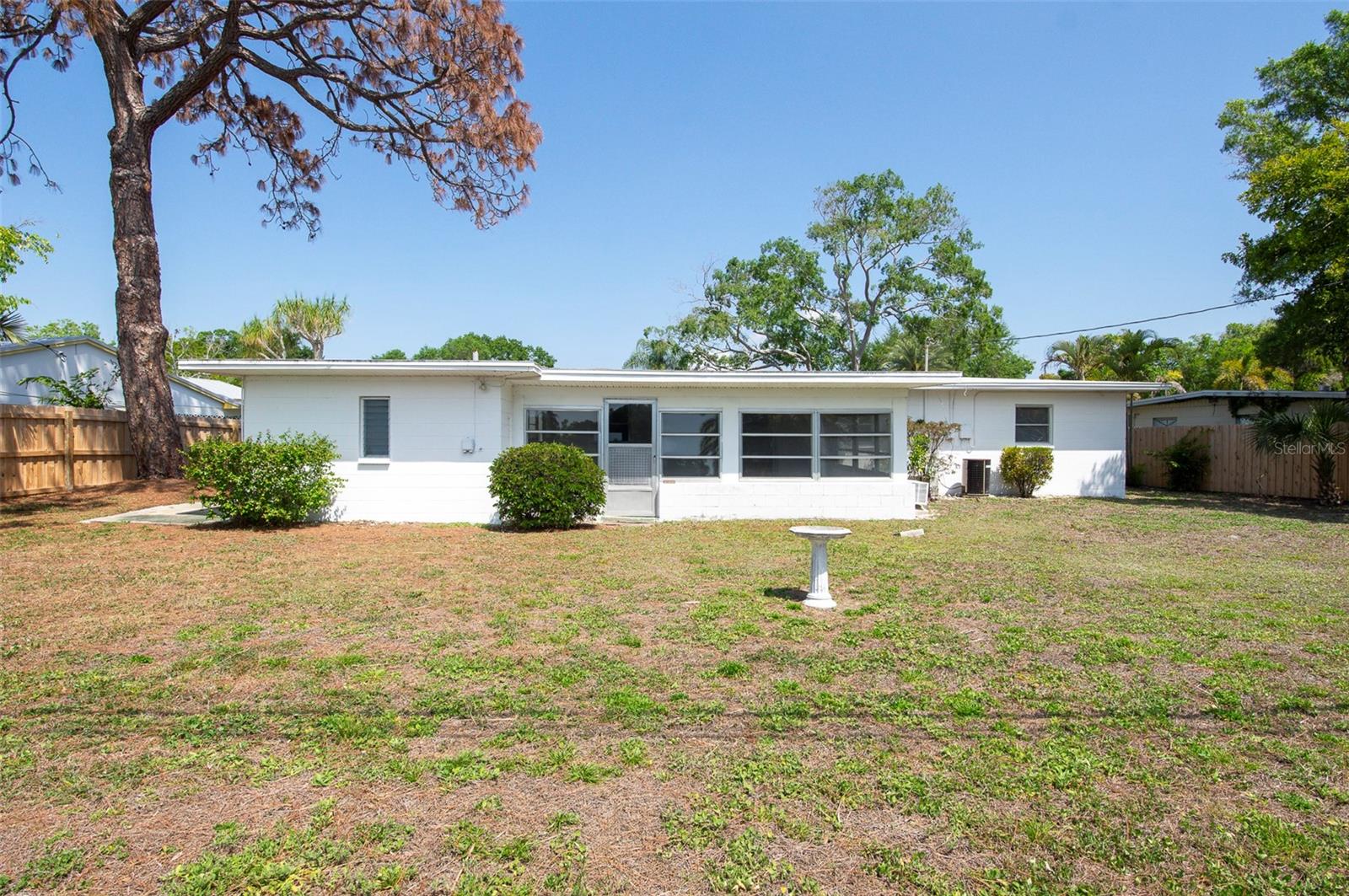 Image 32 of 35 For 15348 Bedford Circle W