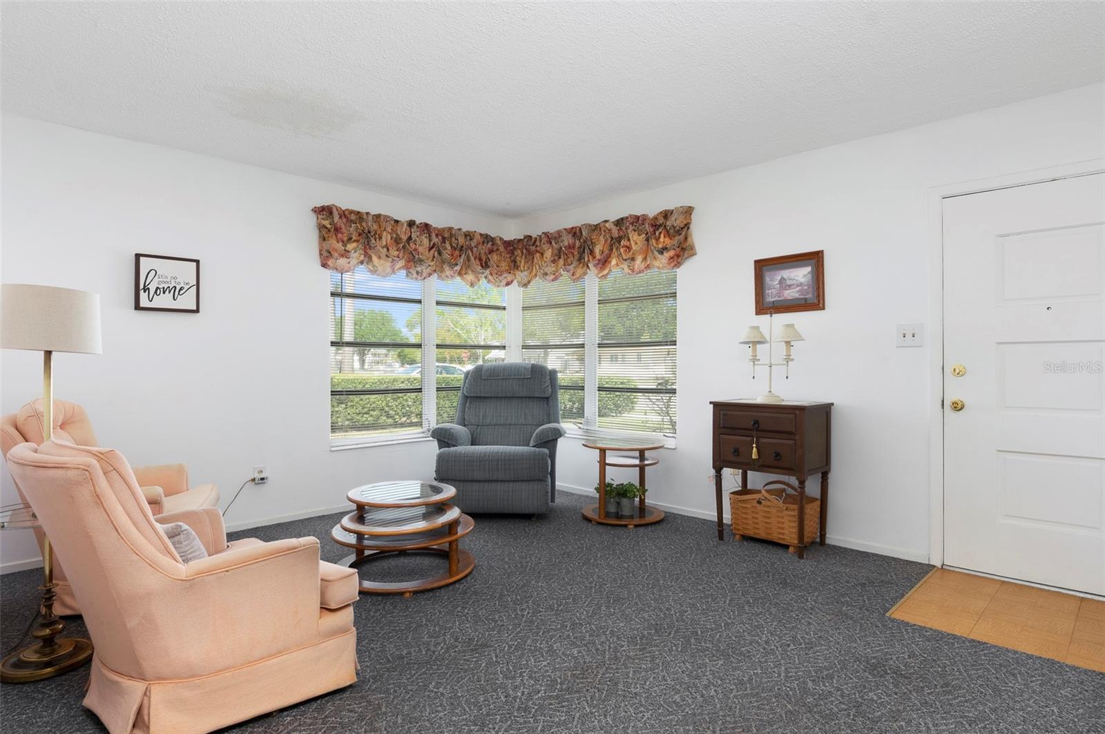 Image 7 of 35 For 15348 Bedford Circle W