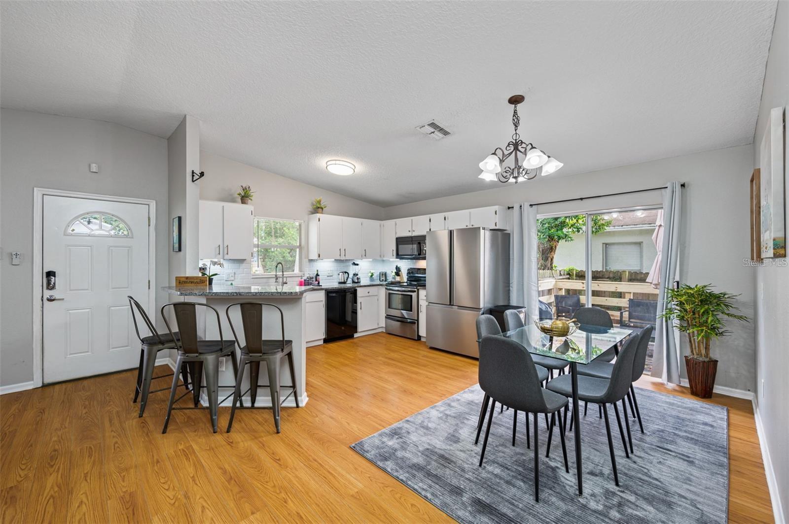 Image 11 of 51 For 212 South Avenue