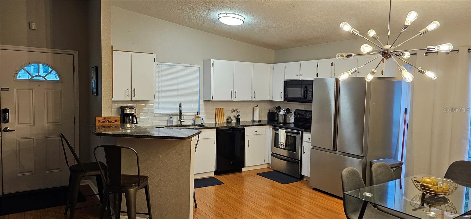 Image 12 of 51 For 212 South Avenue