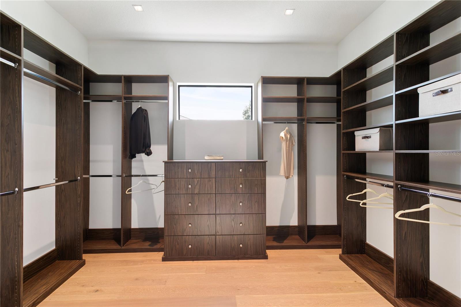 Image 40 of 82 For 11292 Kingly Lane