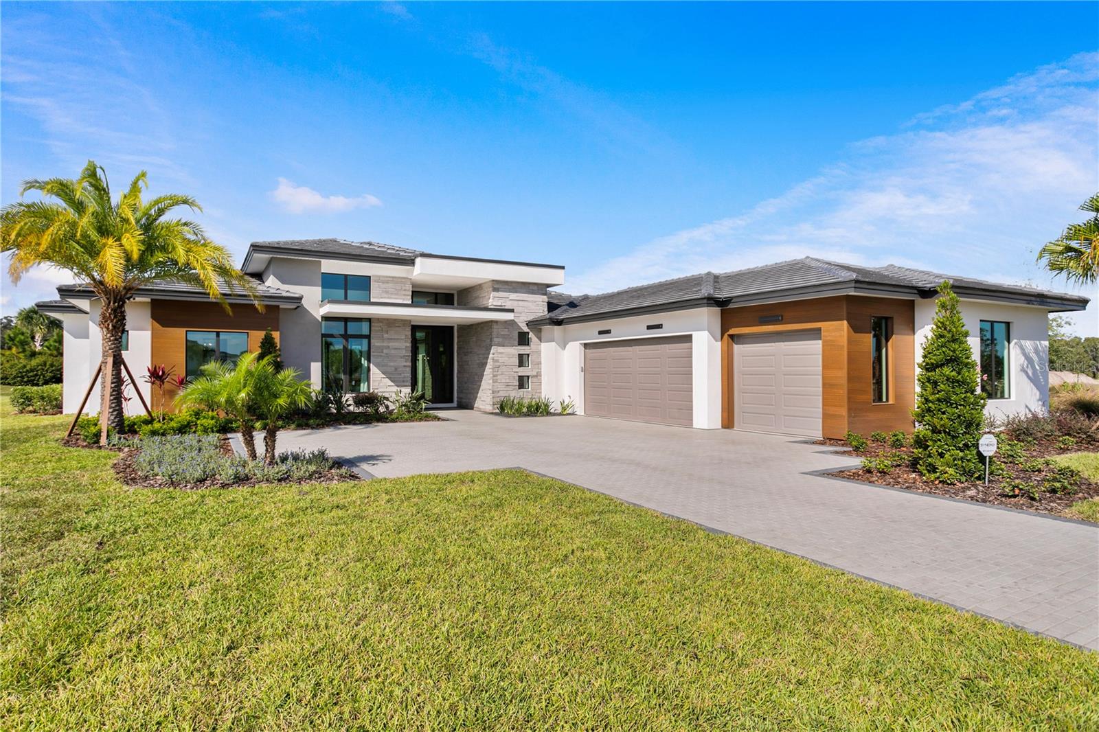 Image 5 of 82 For 11292 Kingly Lane