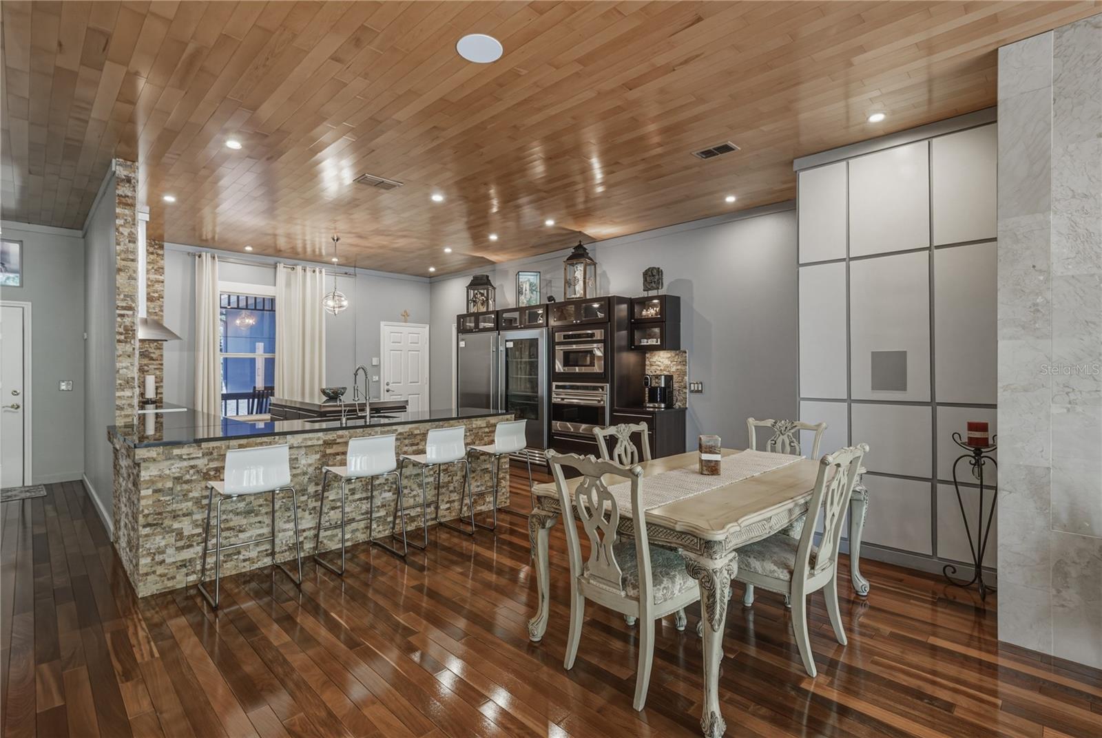 Image 14 of 50 For 8600 Shenandoah Run