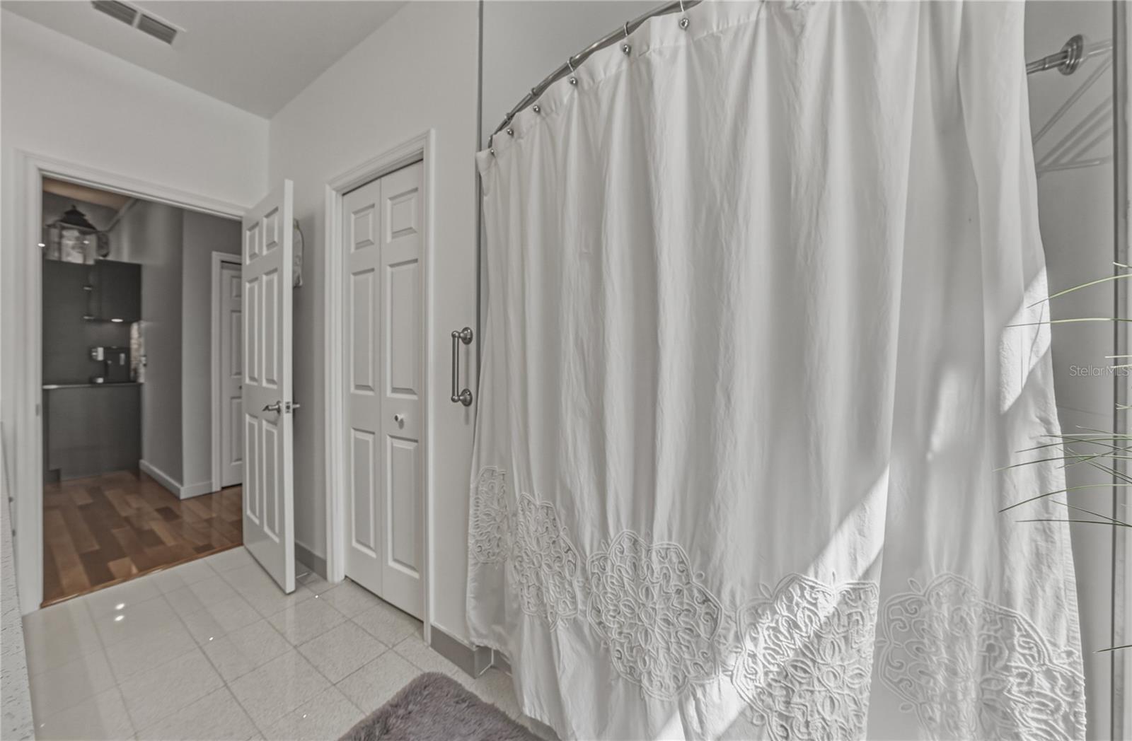 Image 41 of 50 For 8600 Shenandoah Run