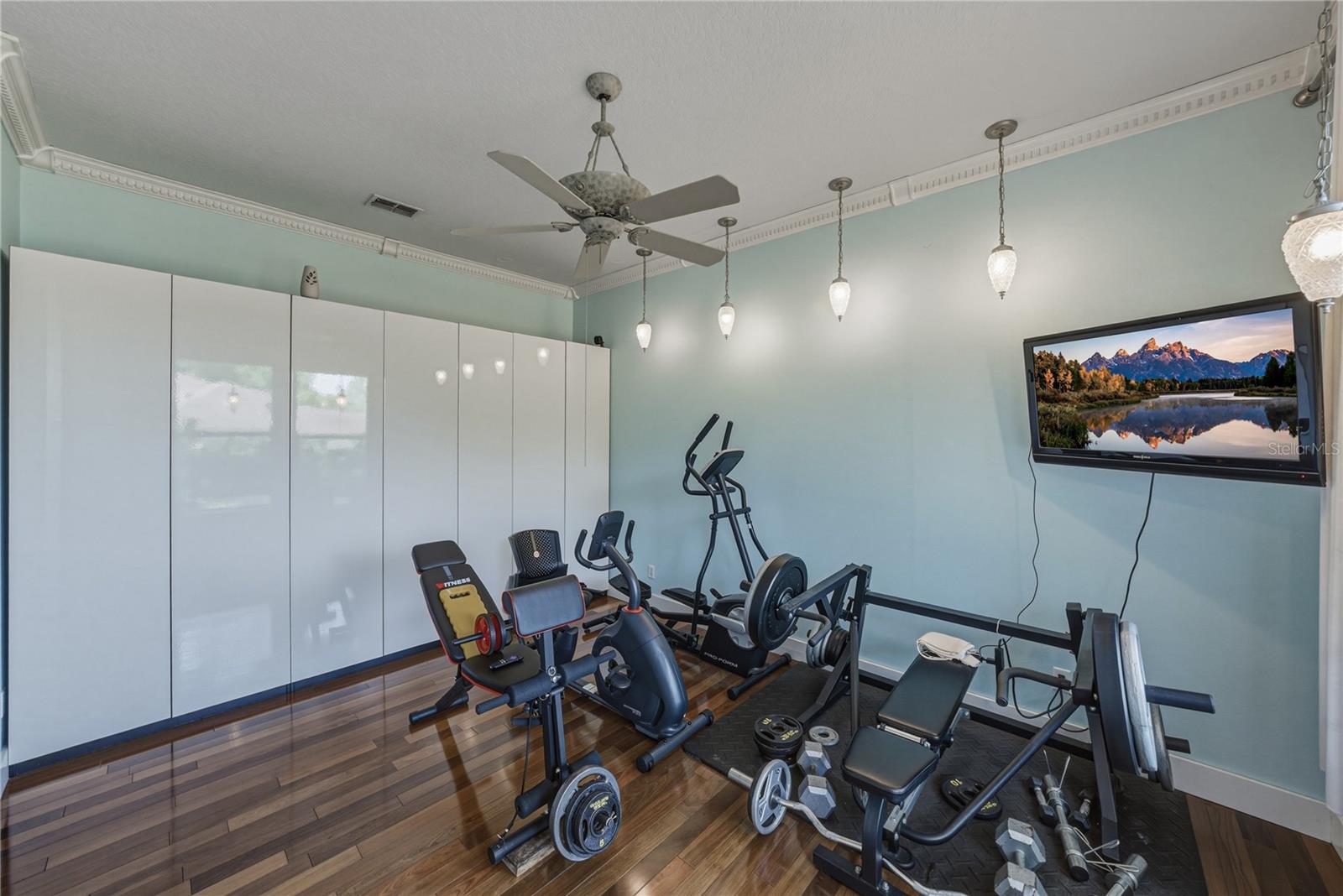 Image 42 of 50 For 8600 Shenandoah Run