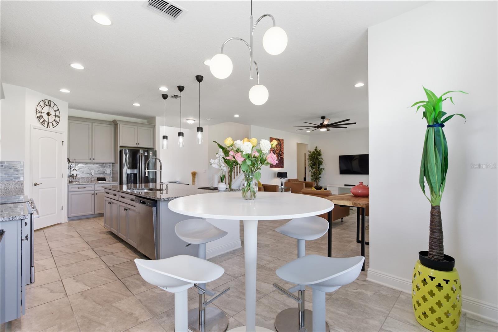 Image 23 of 62 For 9714 Provencal Avenue