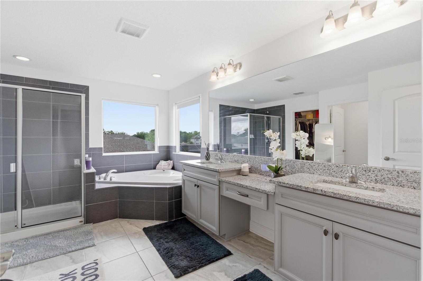 Image 31 of 62 For 9714 Provencal Avenue