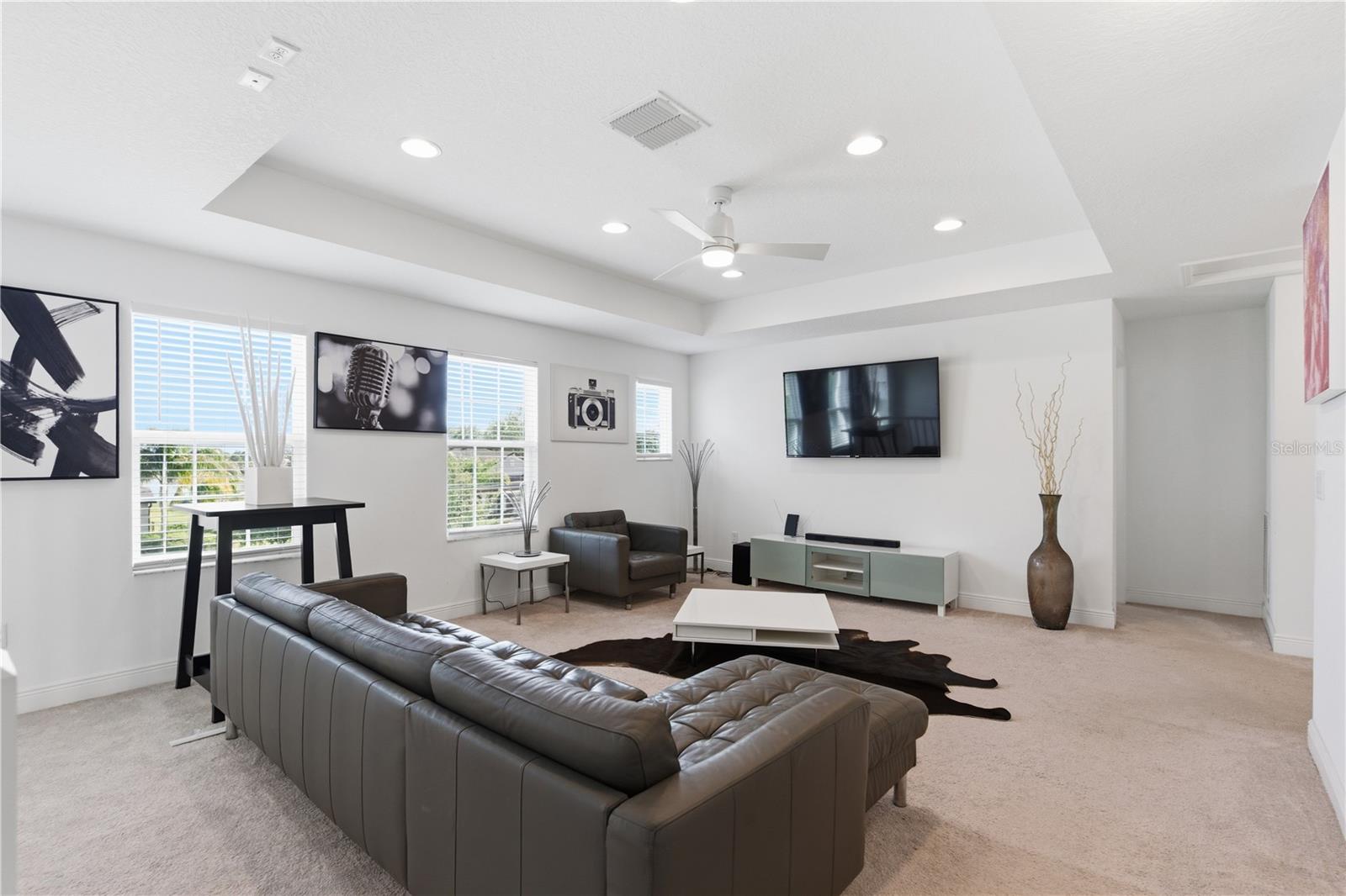 Image 37 of 62 For 9714 Provencal Avenue