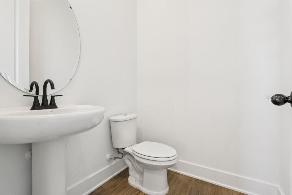 Image 11 of 17 For 15501 Hamlin Park Drive