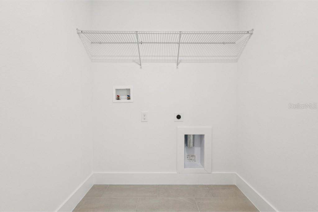 Image 13 of 17 For 15501 Hamlin Park Drive