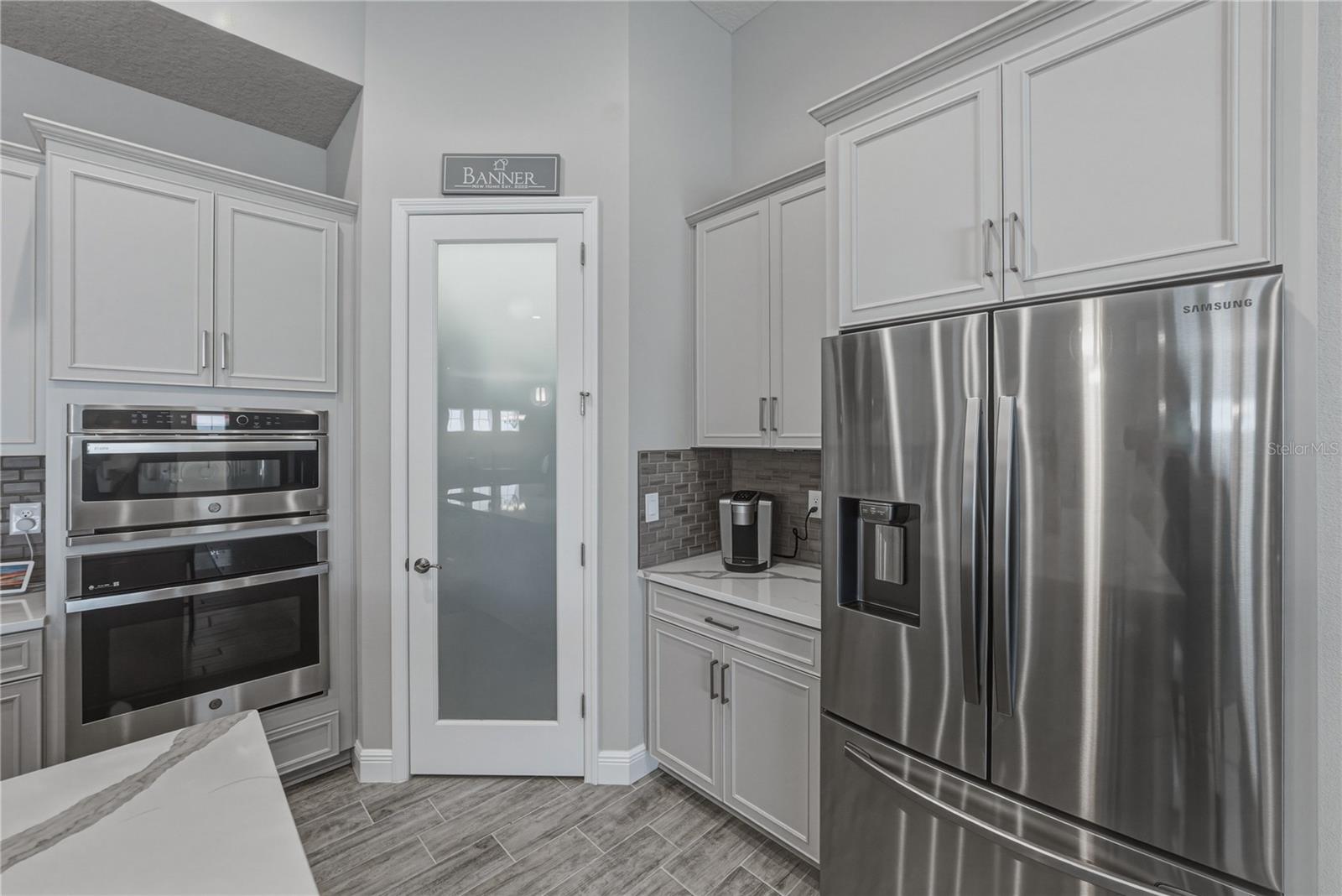 Image 31 of 93 For 5623 Wayfarer Avenue