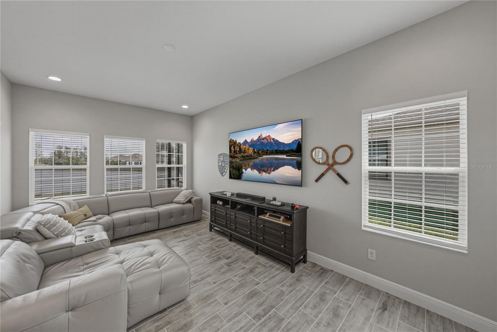 Image 51 of 93 For 5623 Wayfarer Avenue