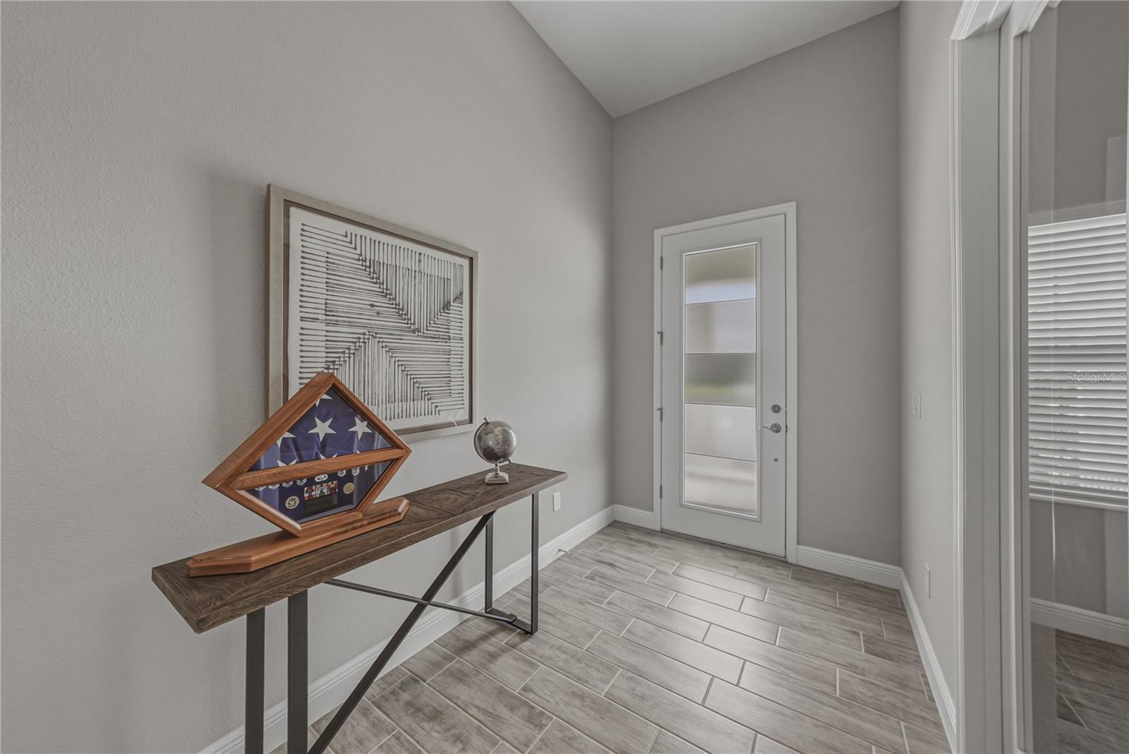 Image 8 of 93 For 5623 Wayfarer Avenue