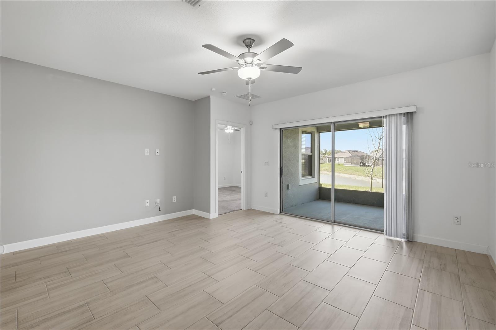 Image 14 of 30 For 10976 Gable Dig Loop