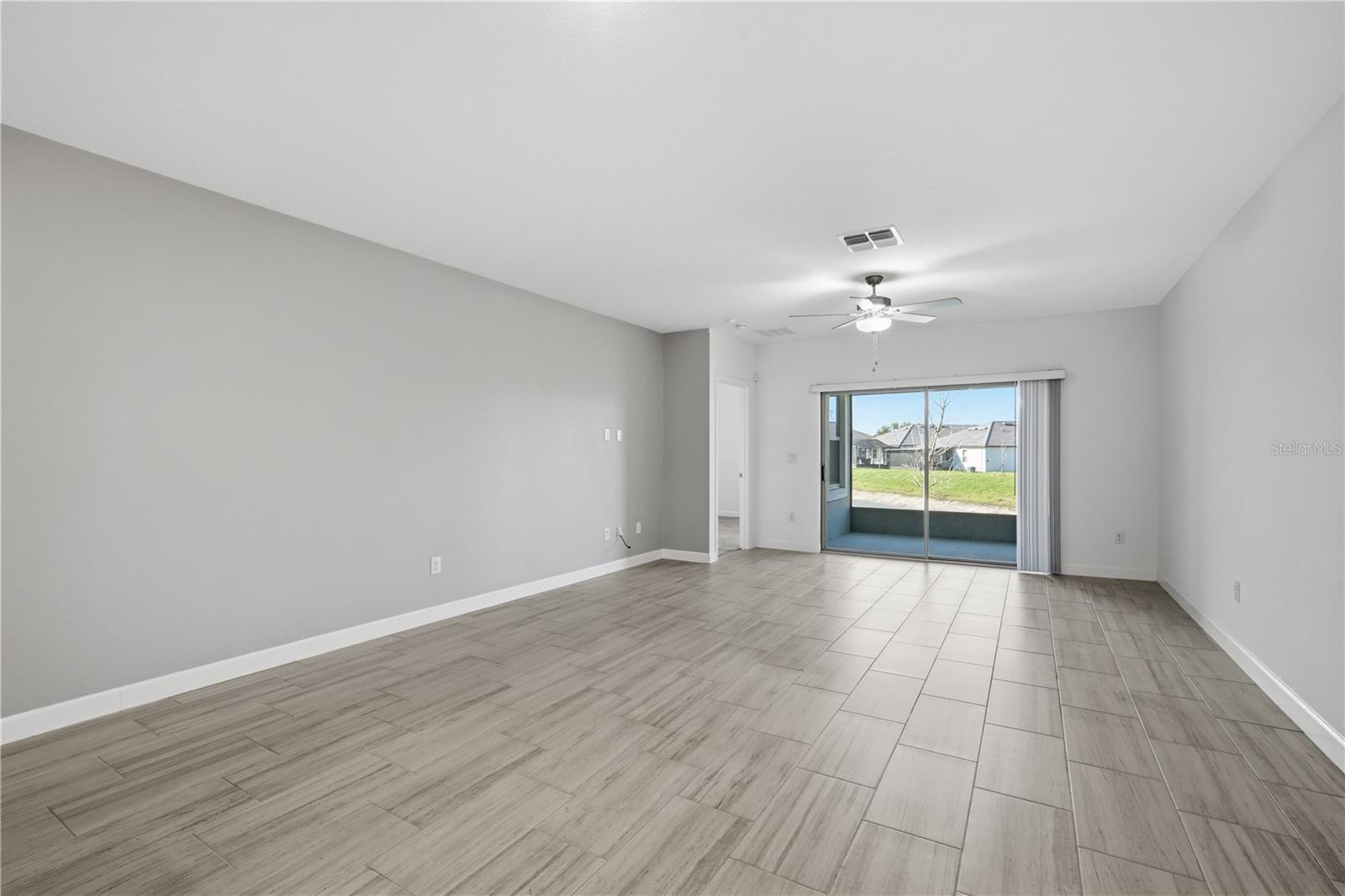 Image 5 of 30 For 10976 Gable Dig Loop