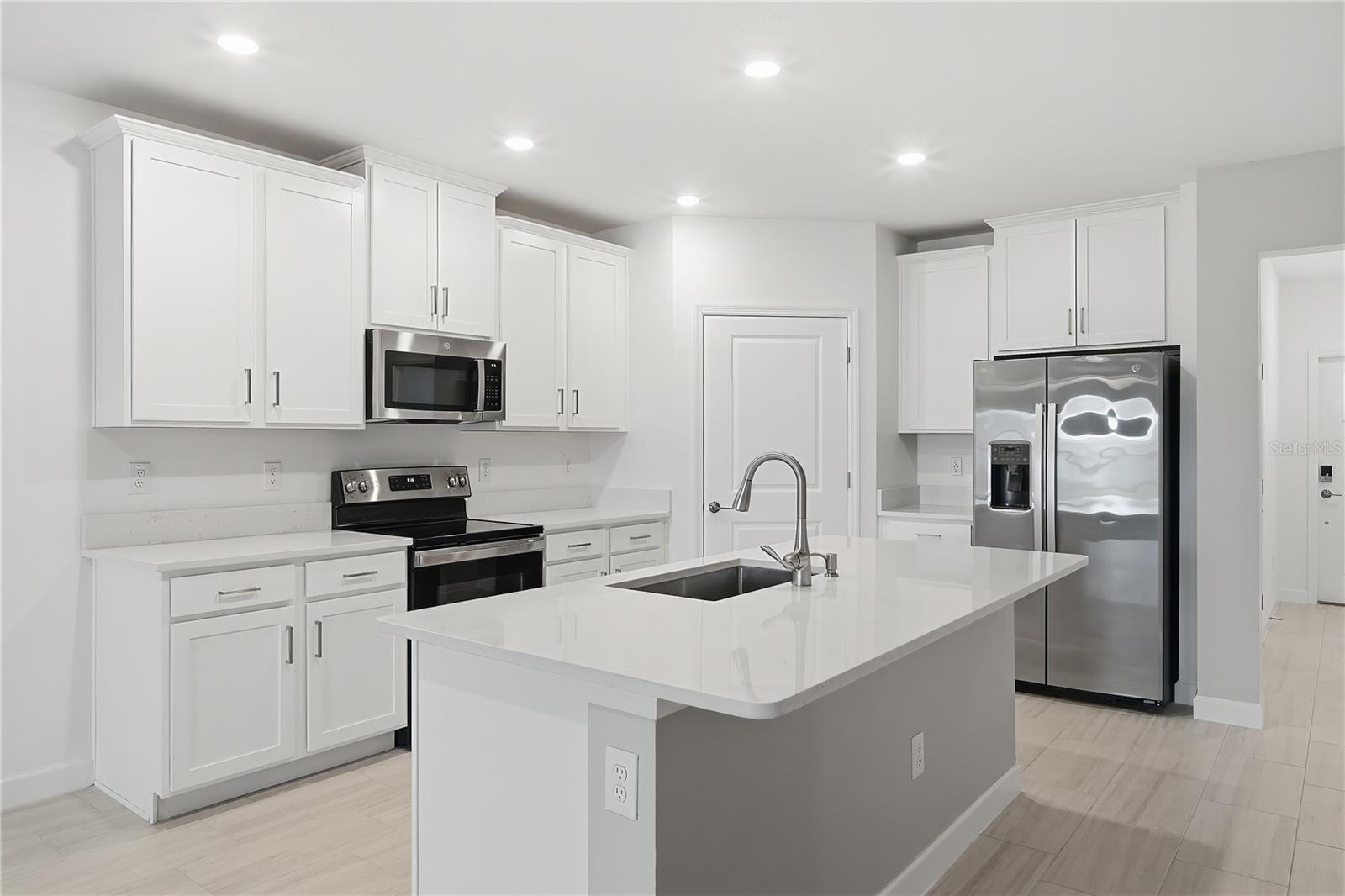 Image 7 of 30 For 10976 Gable Dig Loop