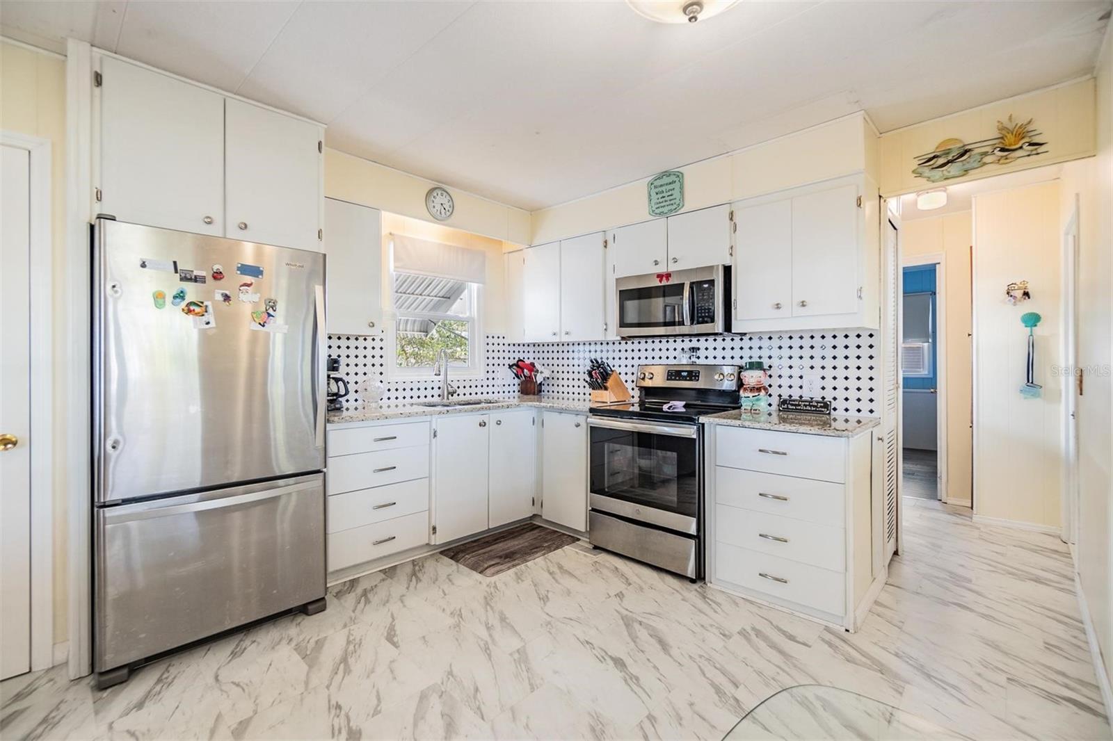 Image 6 of 60 For 37321 8th Avenue