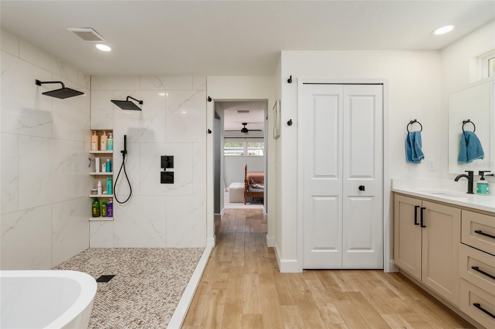 Image 15 of 30 For 9294 Treasure Lane Ne