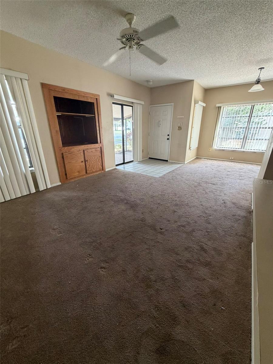 Image 3 of 10 For 47 Emerald Bay Drive