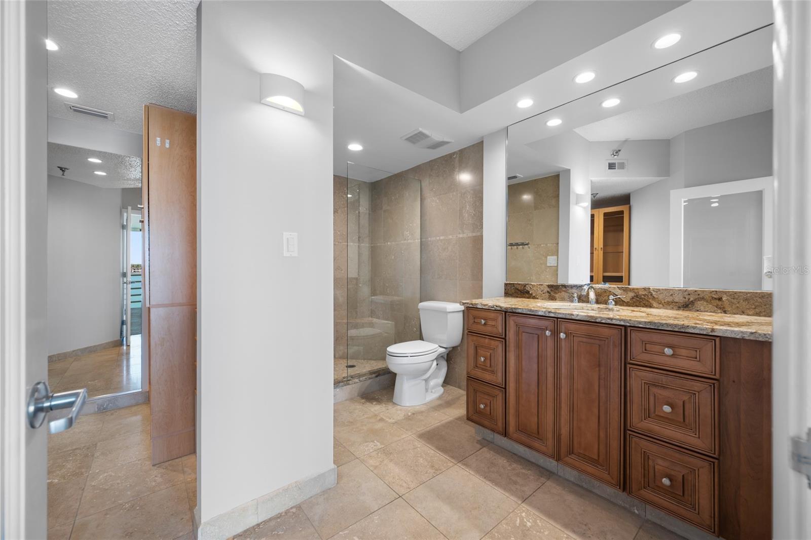 Image 22 of 42 For 7979 Sailboat Key Boulevard S 508