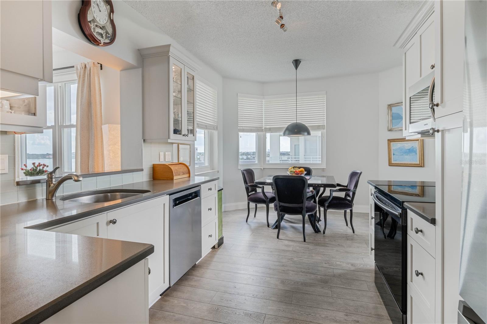 Image 5 of 42 For 7979 Sailboat Key Boulevard S 508