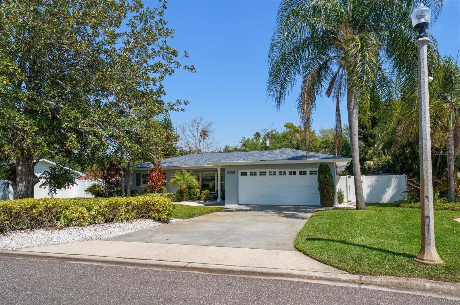 Details for 1729 Laurie Lane, BELLEAIR, FL 33756