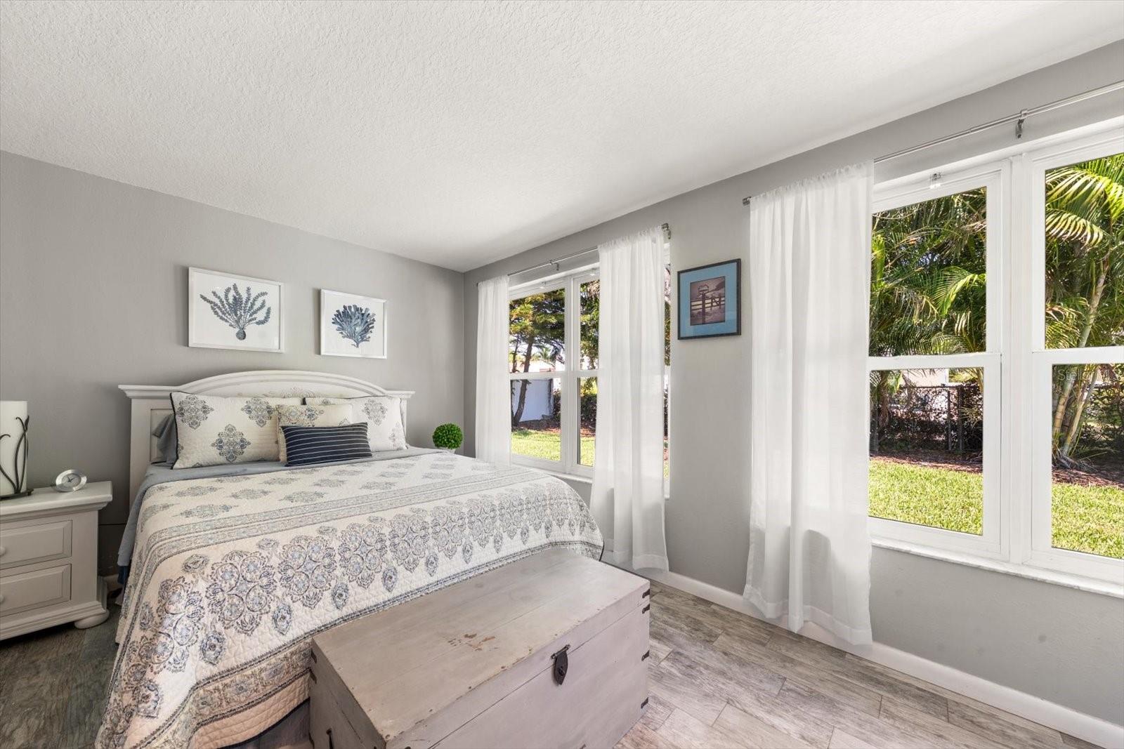 Image 36 of 59 For 1729 Laurie Lane