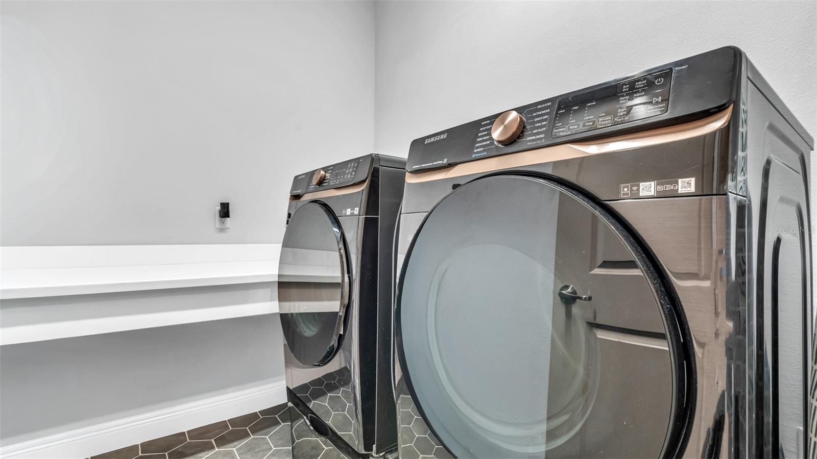 Image 13 of 49 For 12903 Oak Street