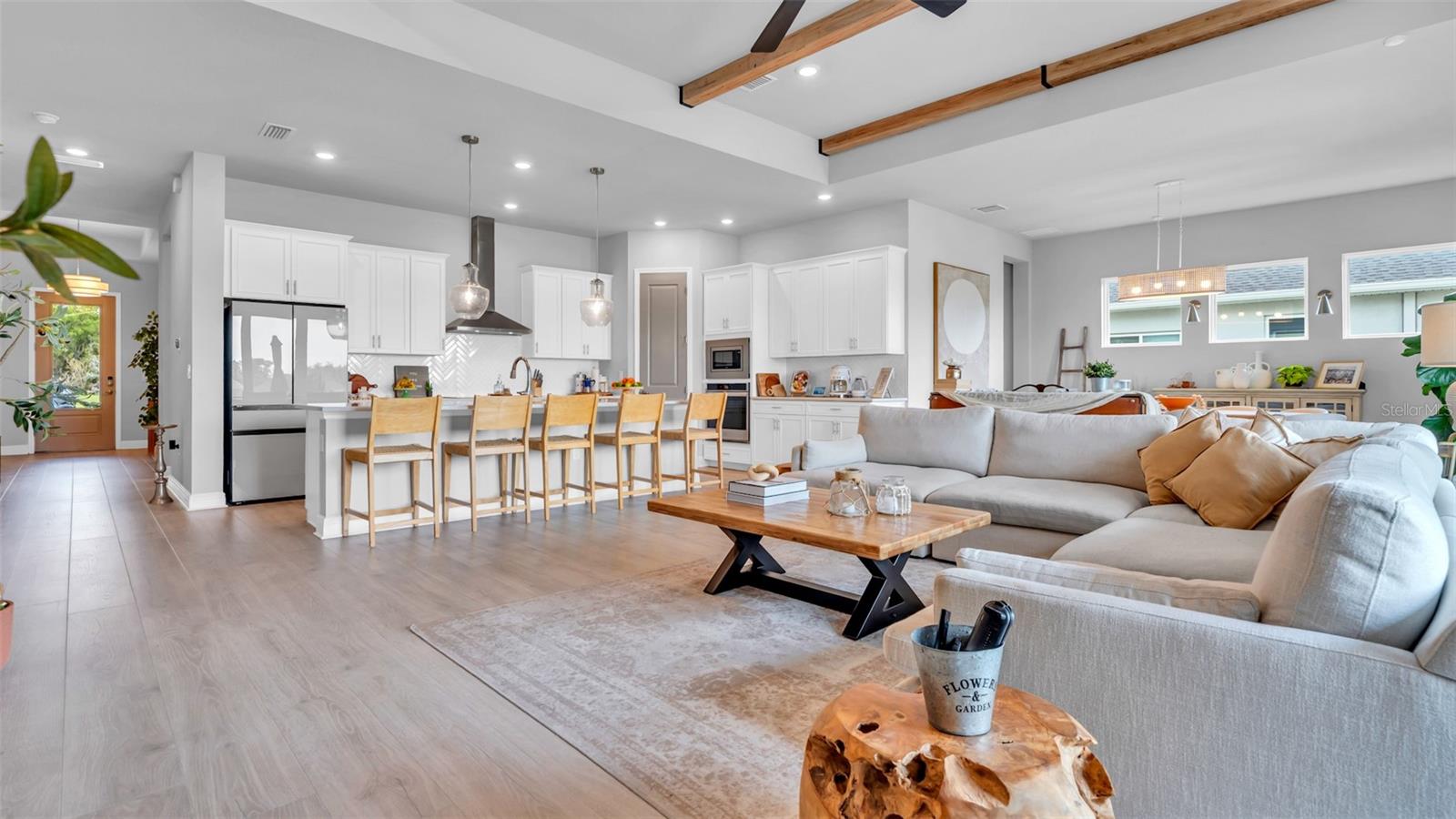 Image 17 of 49 For 12903 Oak Street