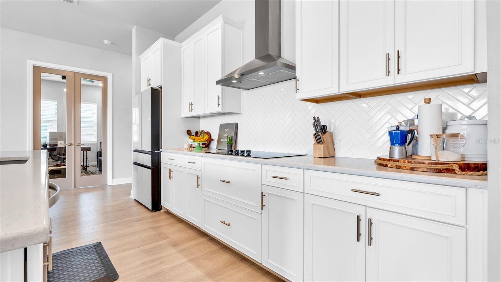 Image 19 of 49 For 12903 Oak Street