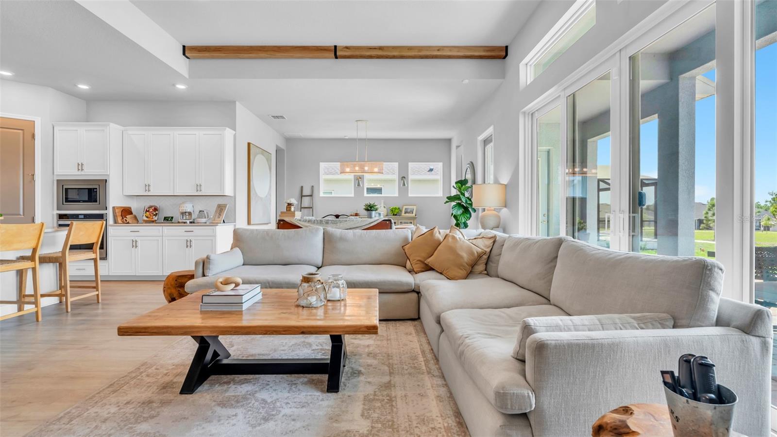 Image 20 of 49 For 12903 Oak Street