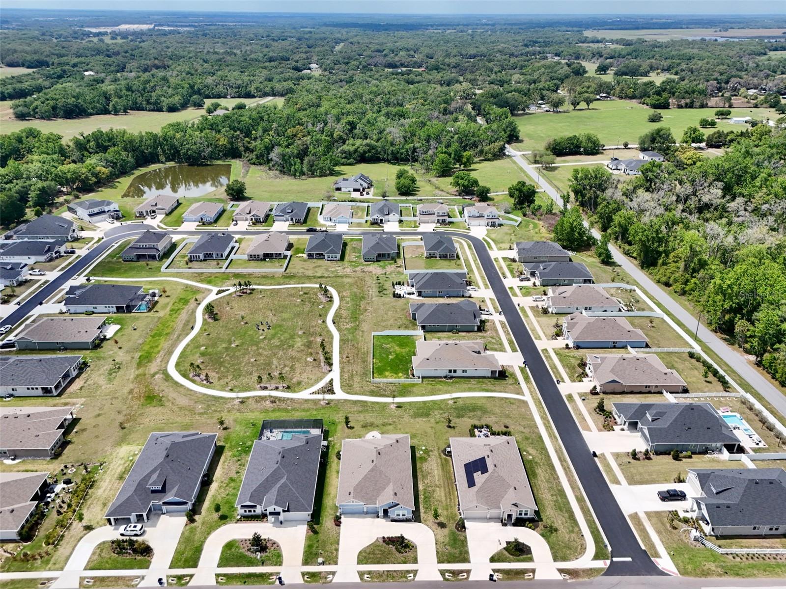 Image 4 of 49 For 12903 Oak Street