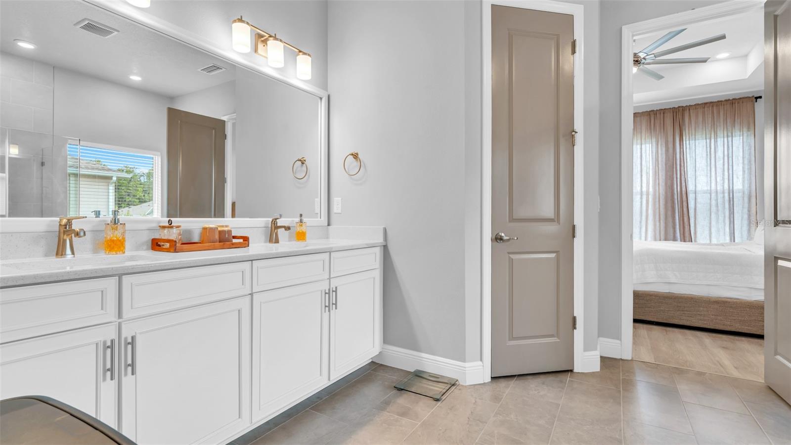 Image 42 of 49 For 12903 Oak Street