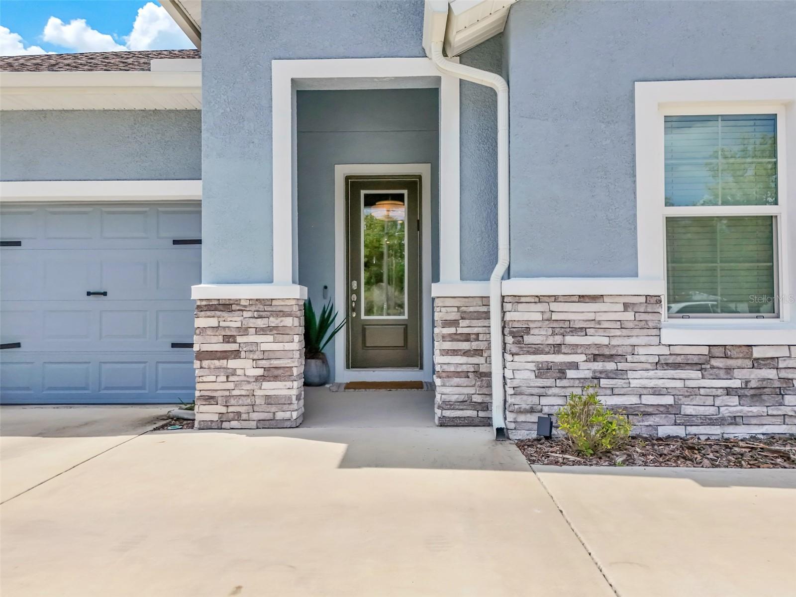 Image 7 of 49 For 12903 Oak Street