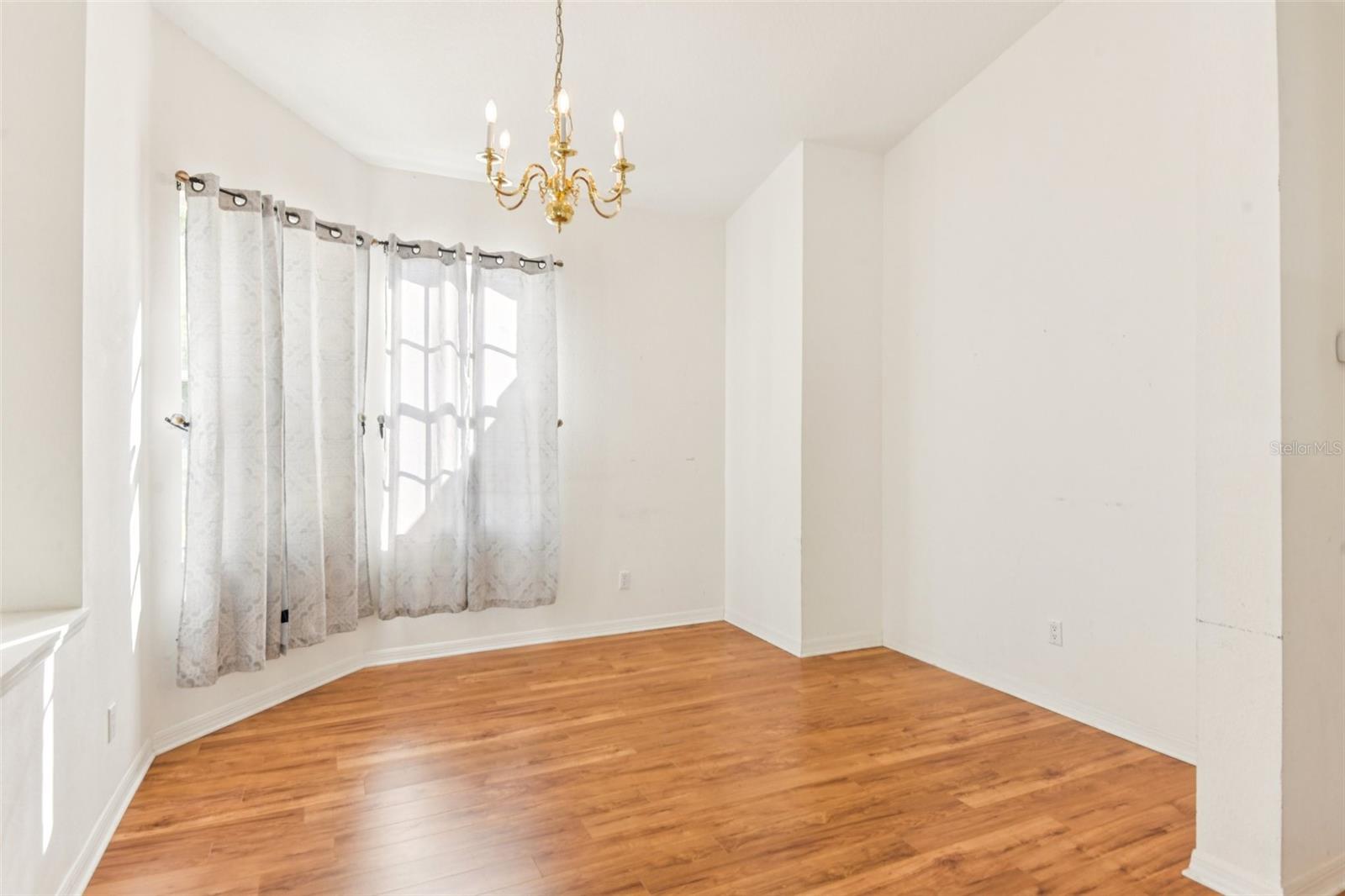 Image 10 of 37 For 18108 Kennesaw Court