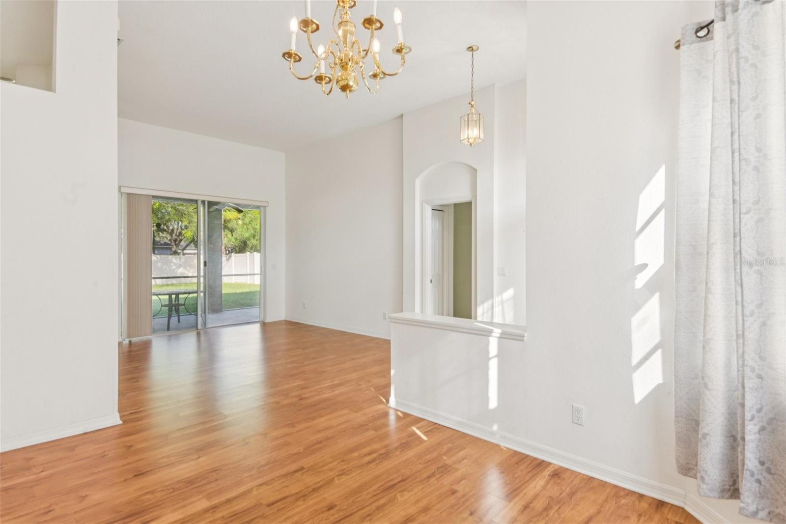 Image 11 of 37 For 18108 Kennesaw Court