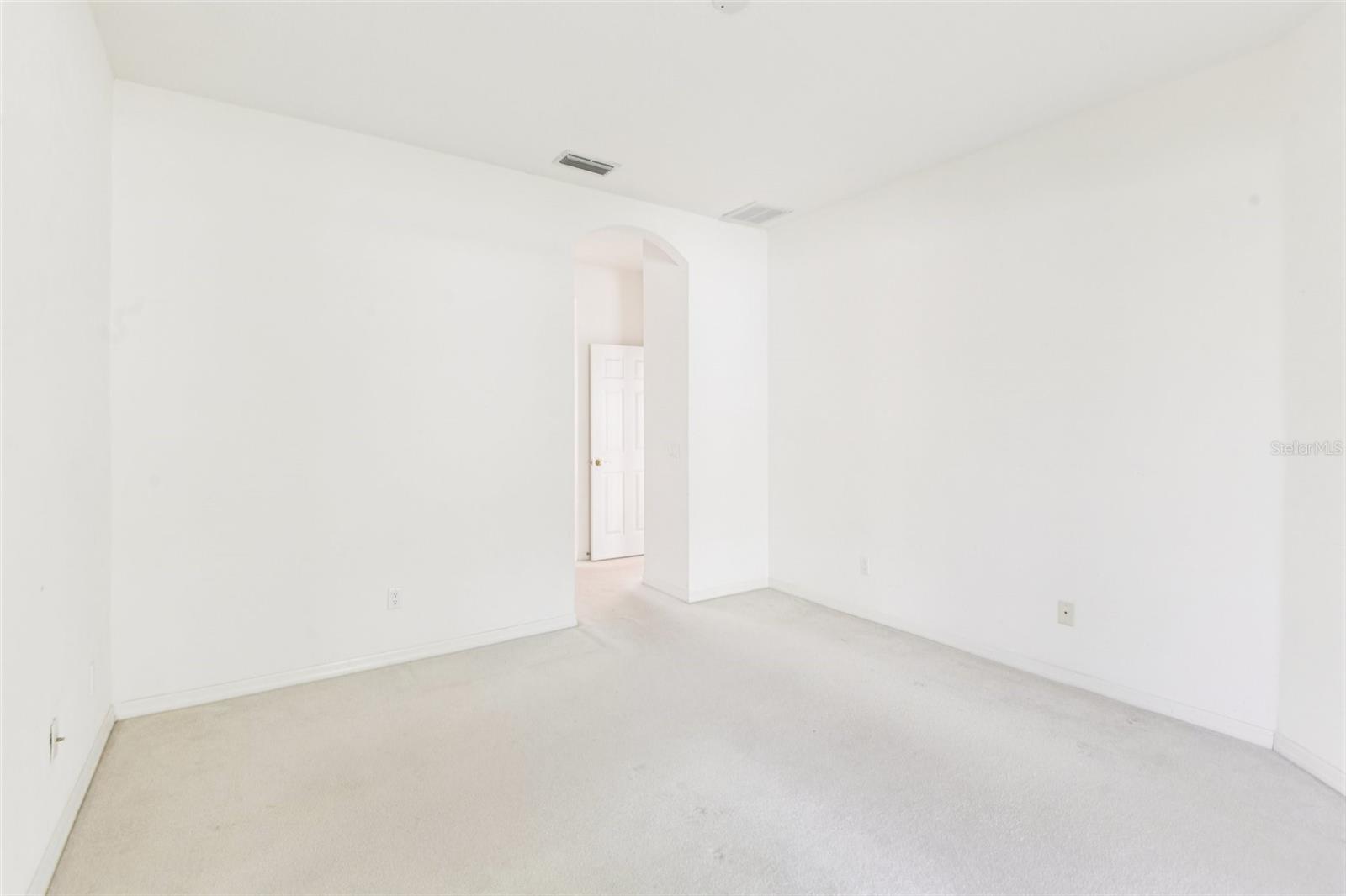 Image 26 of 37 For 18108 Kennesaw Court