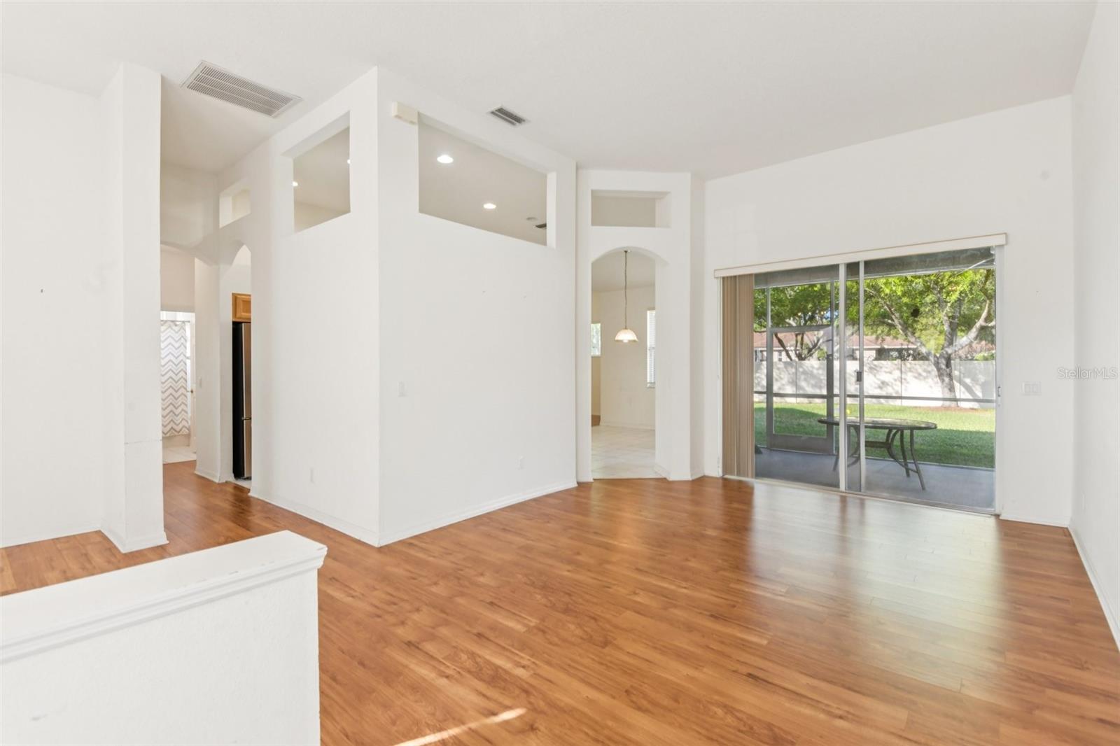 Image 4 of 37 For 18108 Kennesaw Court