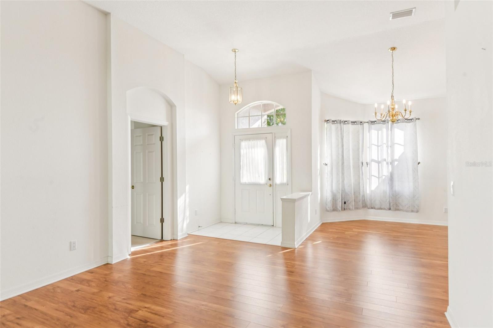 Image 8 of 37 For 18108 Kennesaw Court