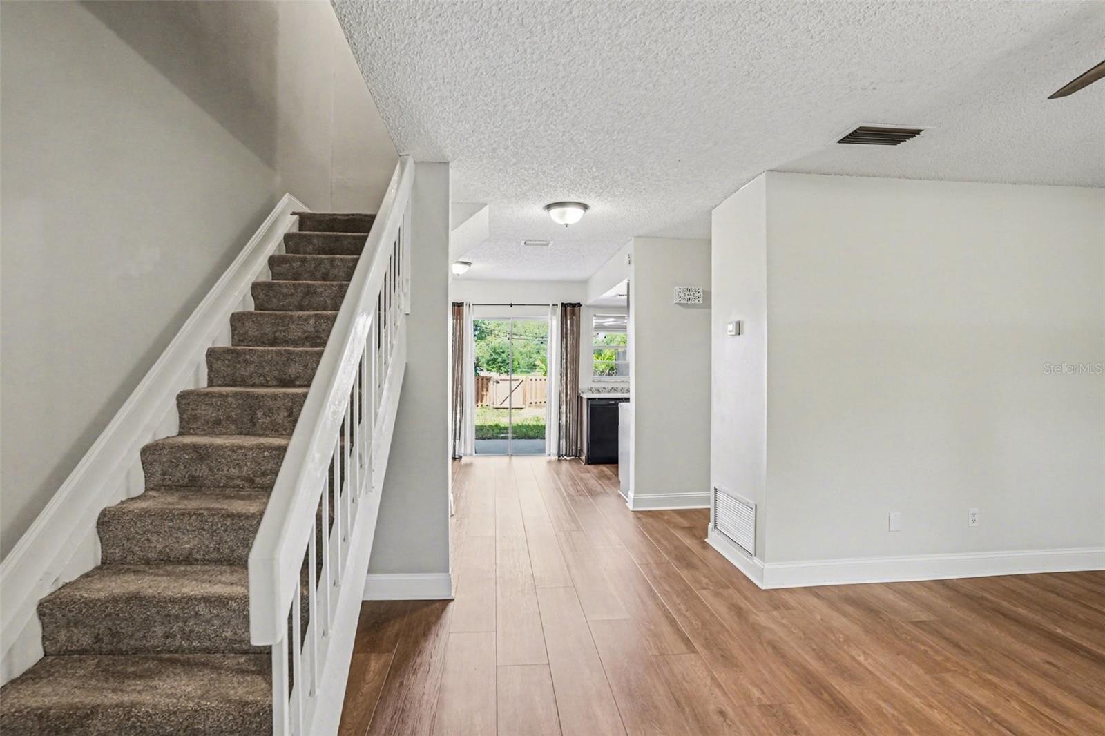 Image 10 of 26 For 14733 Pine Glen Circle