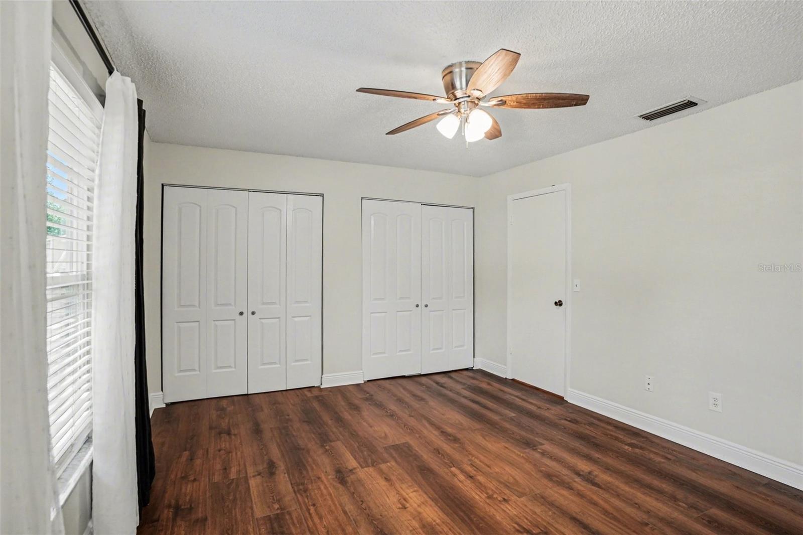 Image 13 of 26 For 14733 Pine Glen Circle